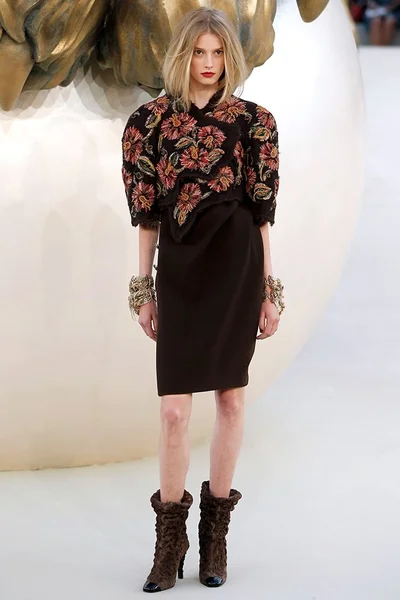 Look 29